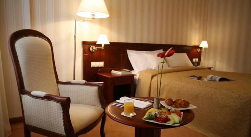 Ramada Hotel & Suites Bucharest North