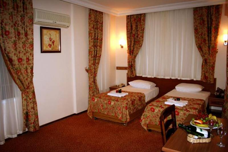 Triana Hotel