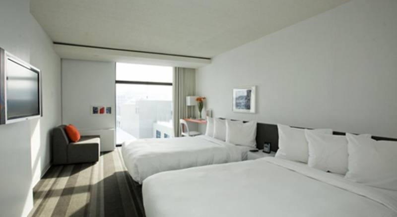 TRYP Quebec Hotel PUR