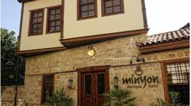 Minyon Hotel