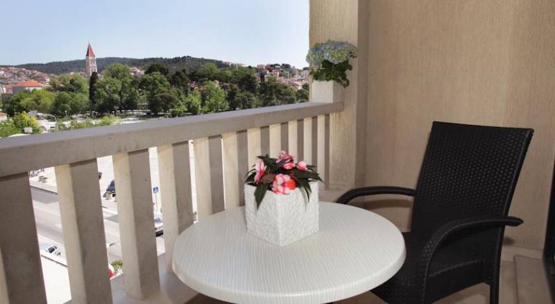 Aparthotel Bellevue Trogir