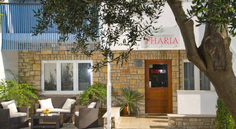 Aparthotel Pharia