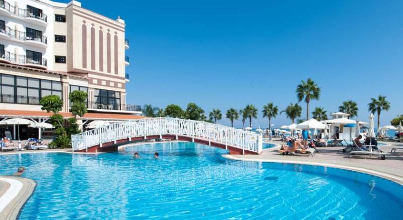 Constantinos The Great Beach Hotel