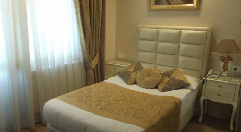 Golden Boutique Hotel