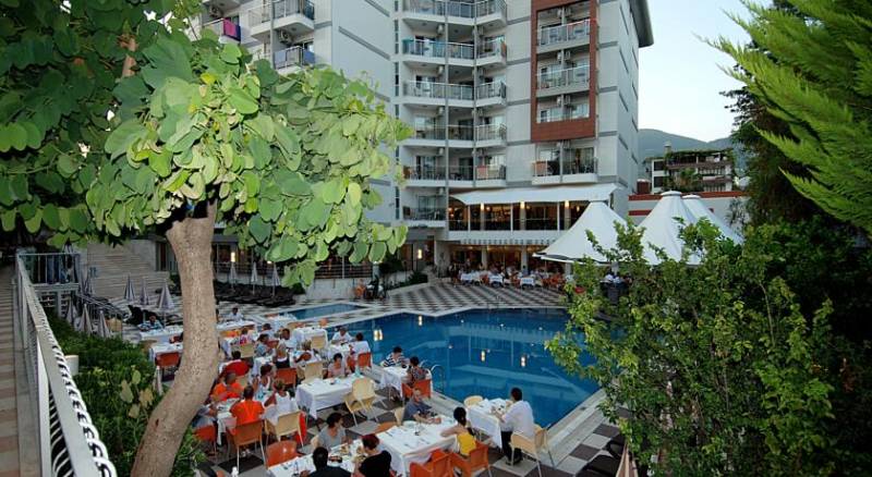 Grand Okan Hotel