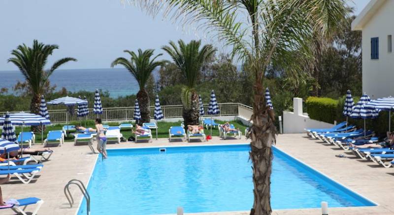 Iris Beach Hotel