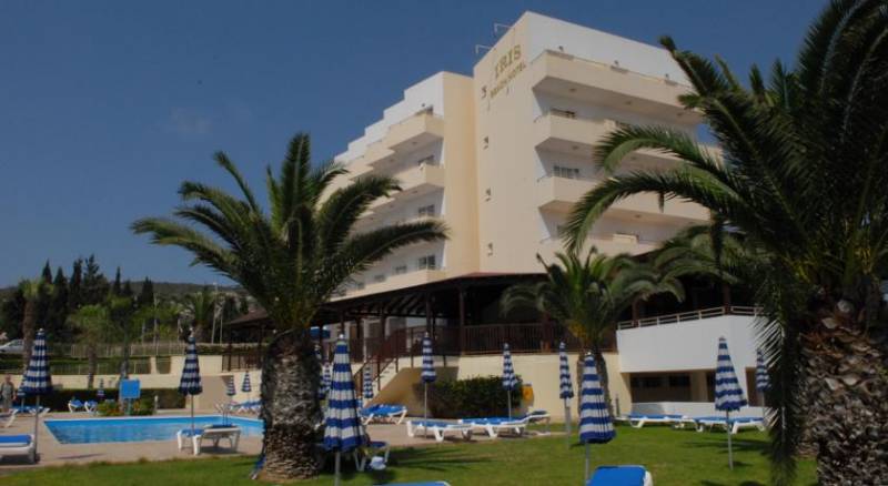 Iris Beach Hotel