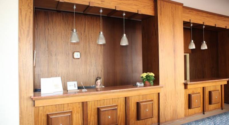 Iris Beach Hotel
