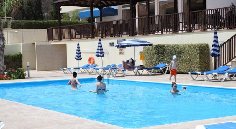 Iris Beach Hotel
