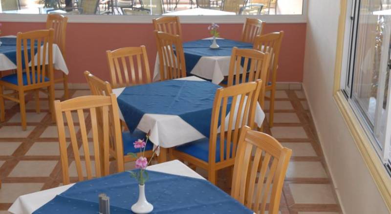 Iris Beach Hotel