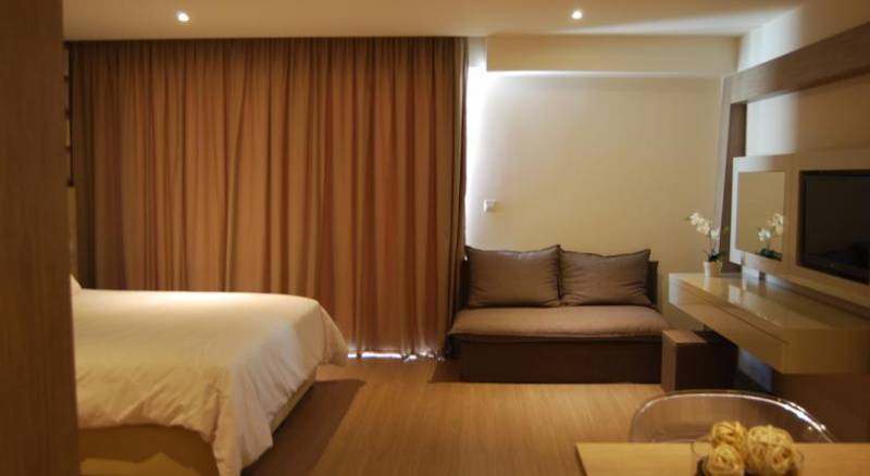 Melpo Antia Suites