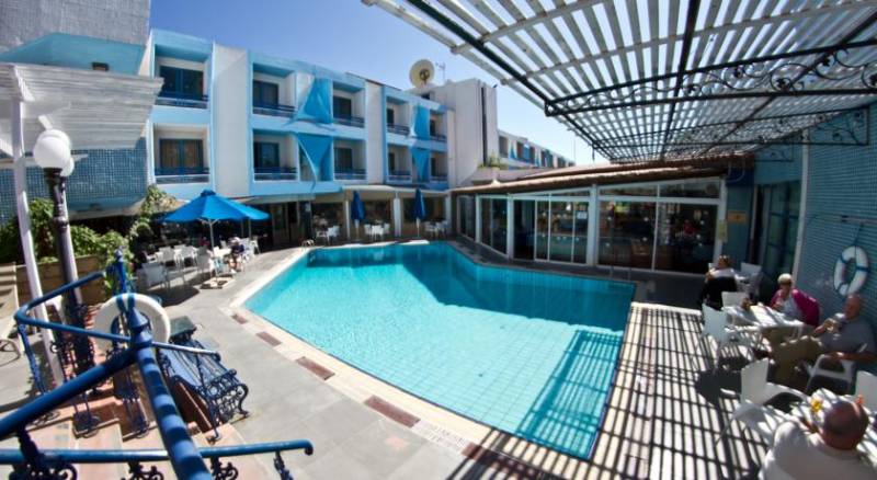 Nereus Hotel