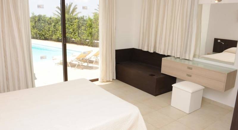 Platzia Beach Villas