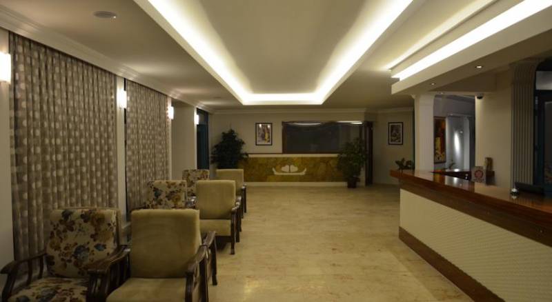 Cinar Family Suite Hotel