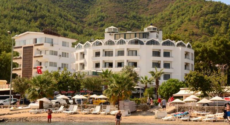 Class Beach Hotel