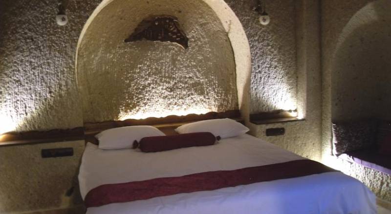 El Puente Cave Hotel