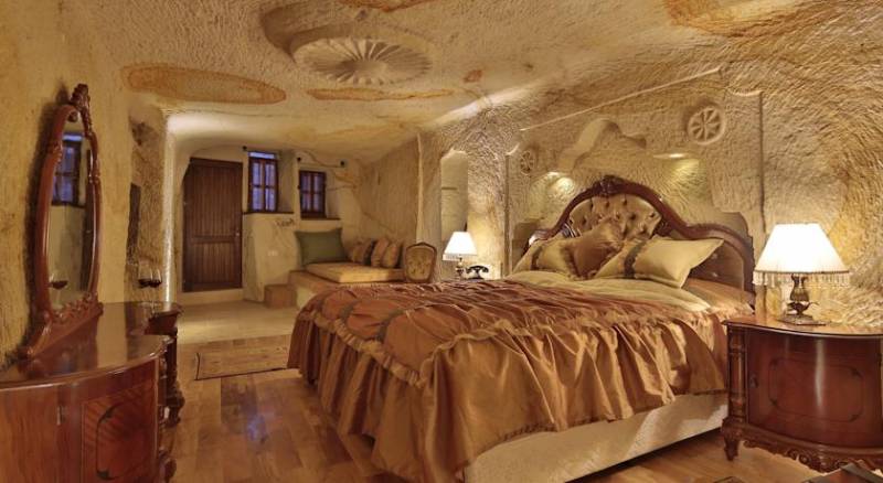 Golden Cave Suites