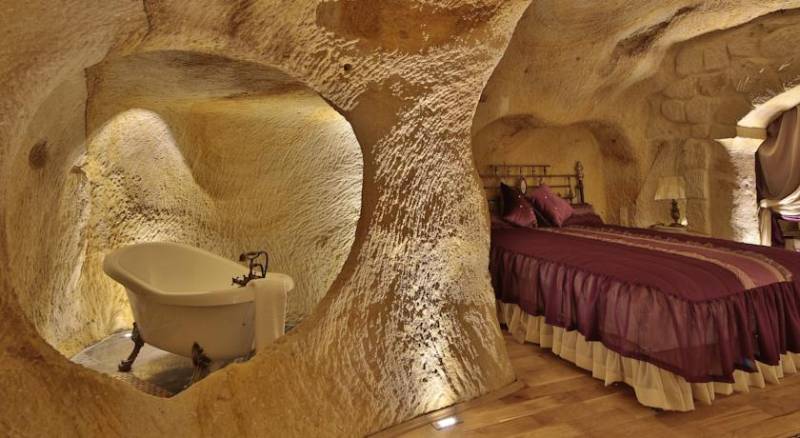 Golden Cave Suites