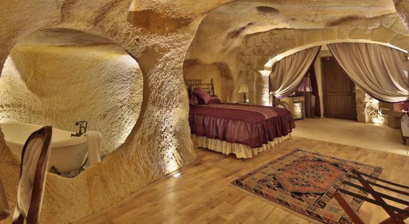 Golden Cave Suites