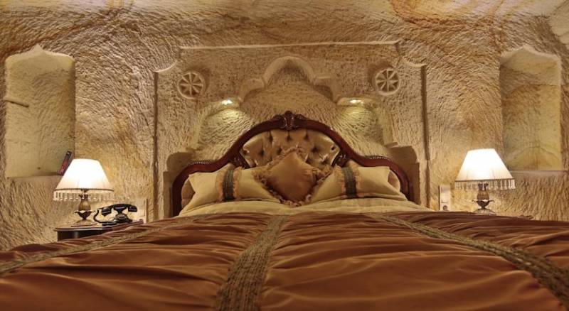 Golden Cave Suites