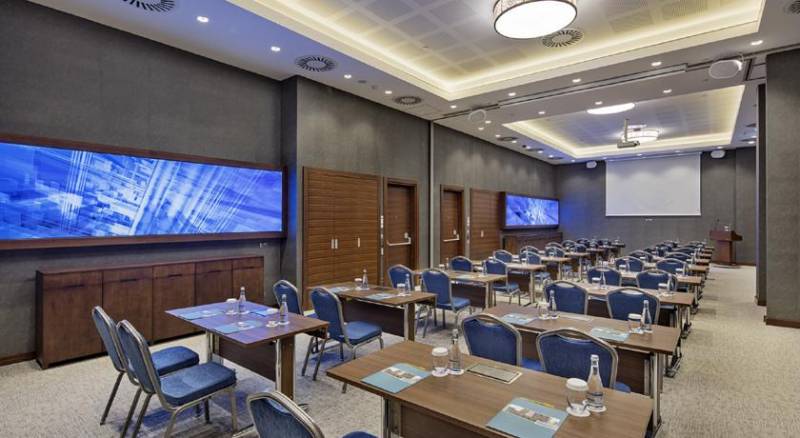 Hilton Garden Inn Izmir Bayrakli