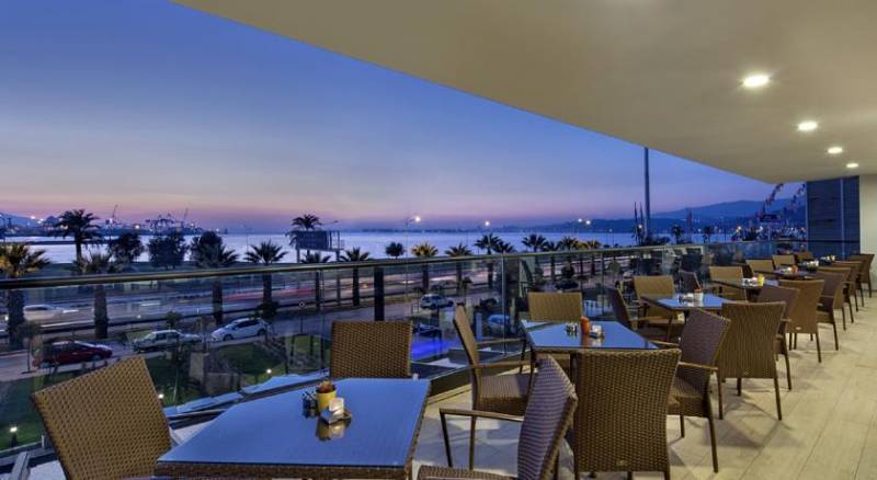 Hilton Garden Inn Izmir Bayrakli