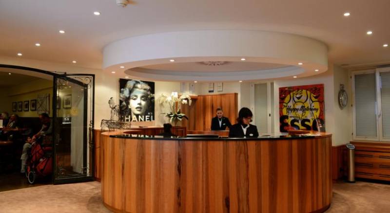 Hotel Monopol art boutique