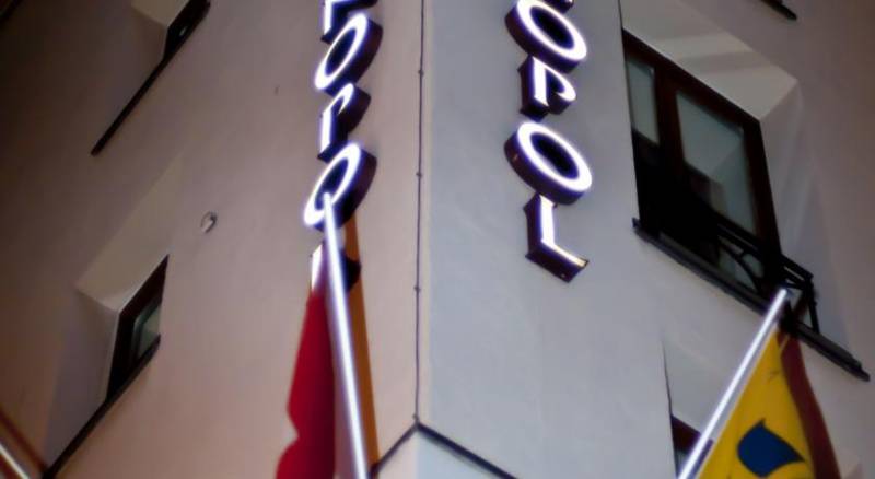 Hotel Monopol art boutique