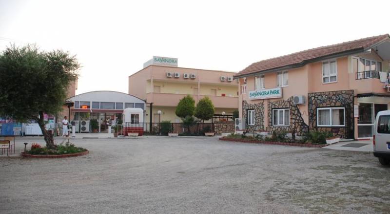 Sayanora Hotel