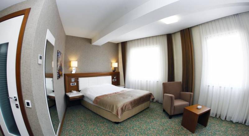 Selcuk Hotel Sems-i Tebrizi