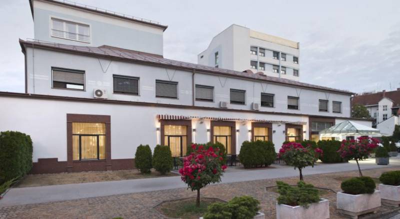 Best Western Plus Hotel Piramida