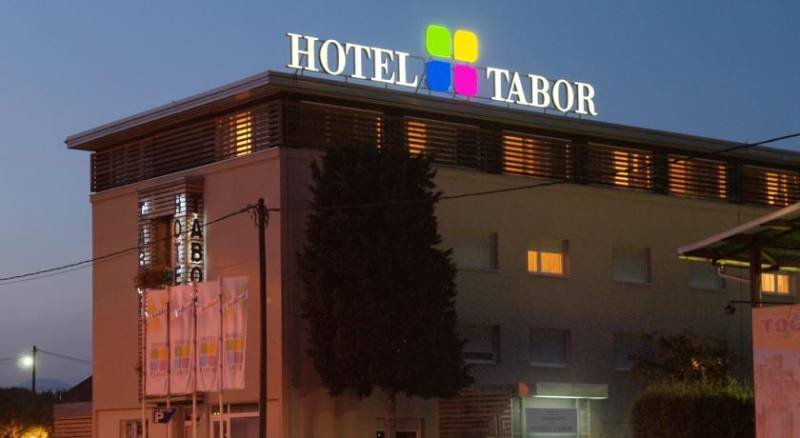 Hotel Tabor