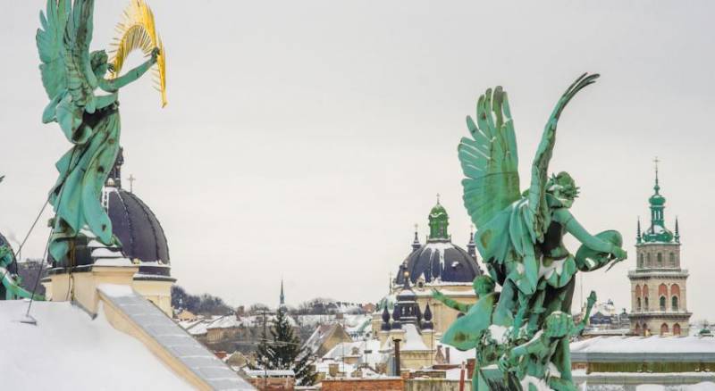 PANORAMA Lviv Hotel