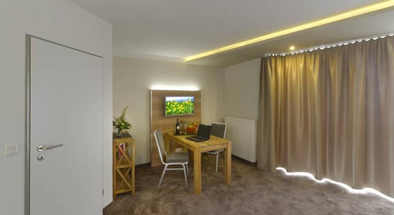 Petul Apart Hotel City Premium