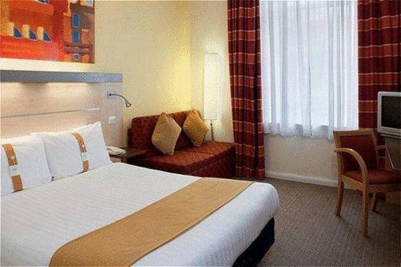 Holiday Inn Express Edinburgh City Centre