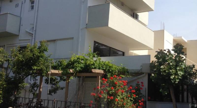 Lefka Hotel & Apartments