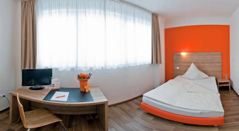 Orange Hotel und Apartments