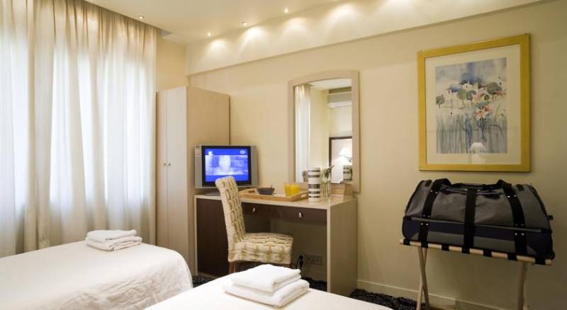 Piraeus Dream Hotel