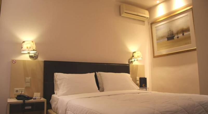 Piraeus Dream Hotel