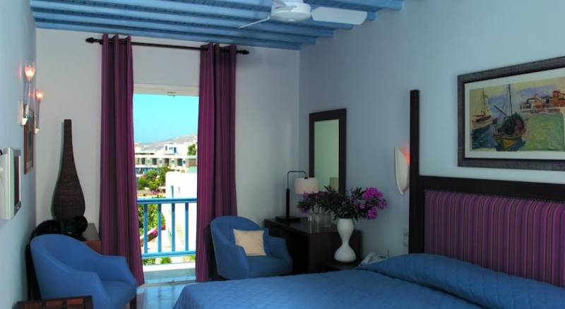 Poseidon Hotel Suites