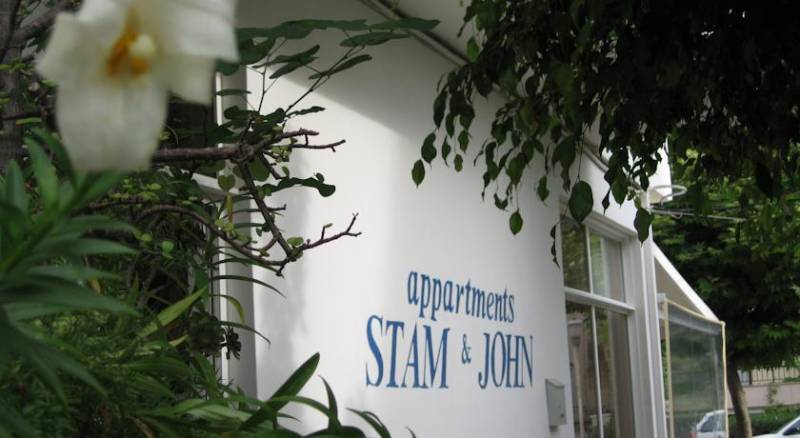 Stam & John Apartments