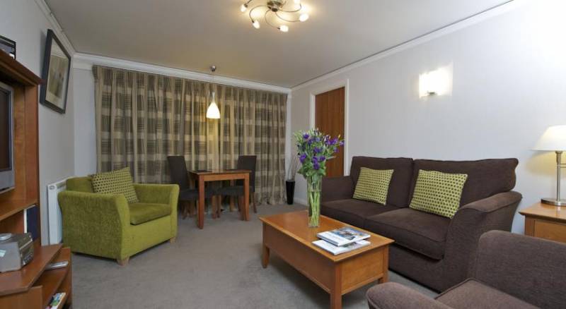 The Knight Residence by Mansley Serviced Apartments