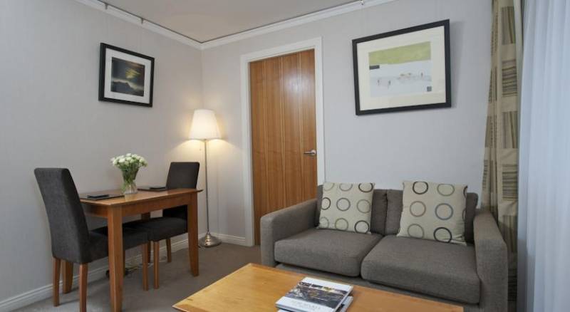 The Knight Residence by Mansley Serviced Apartments