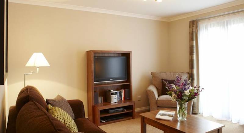 The Knight Residence by Mansley Serviced Apartments