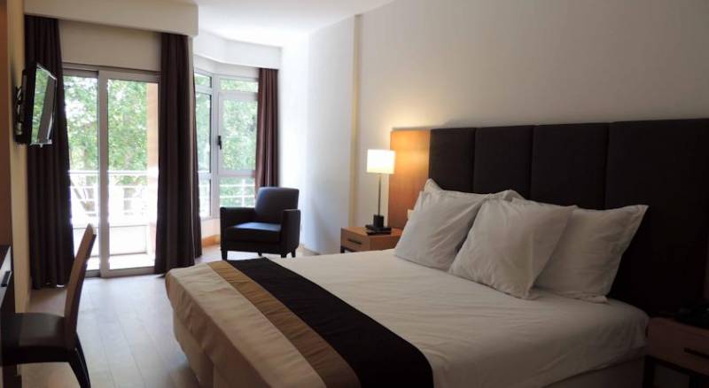 Premium Setubal Hotel