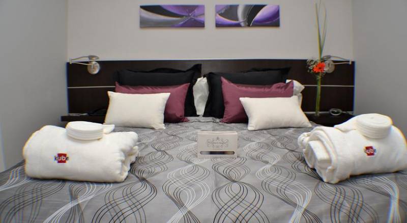 Kube Apartments Express