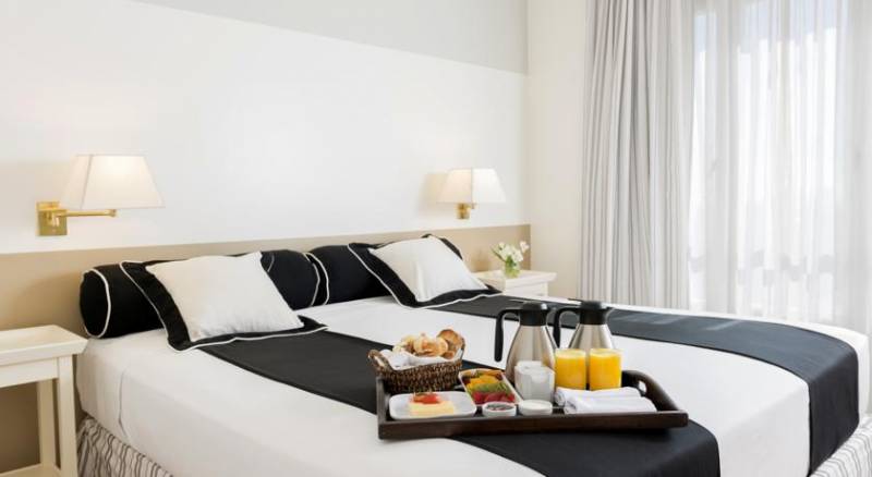 Loi Suites Recoleta Hotel