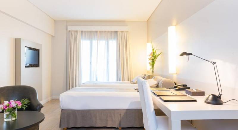 Loi Suites Recoleta Hotel