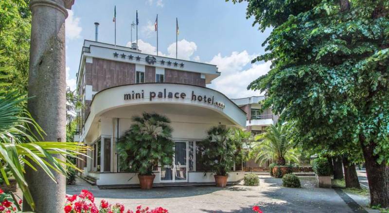 Mini Palace Hotel