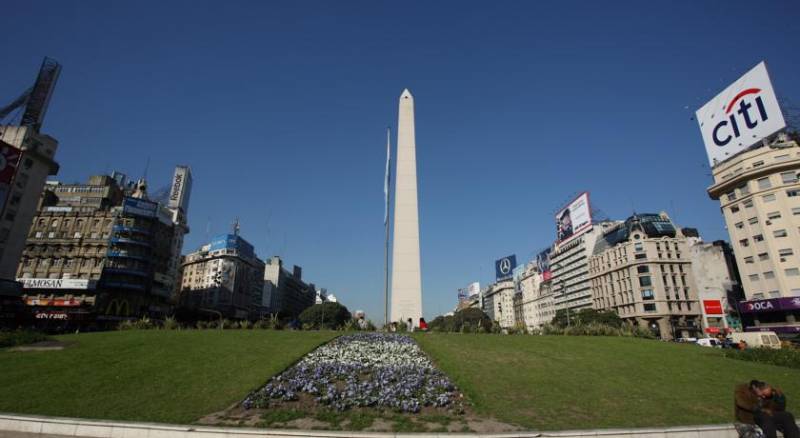 Park Silver Obelisco